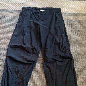 Rae Mode Parachute nylon pants size M in black